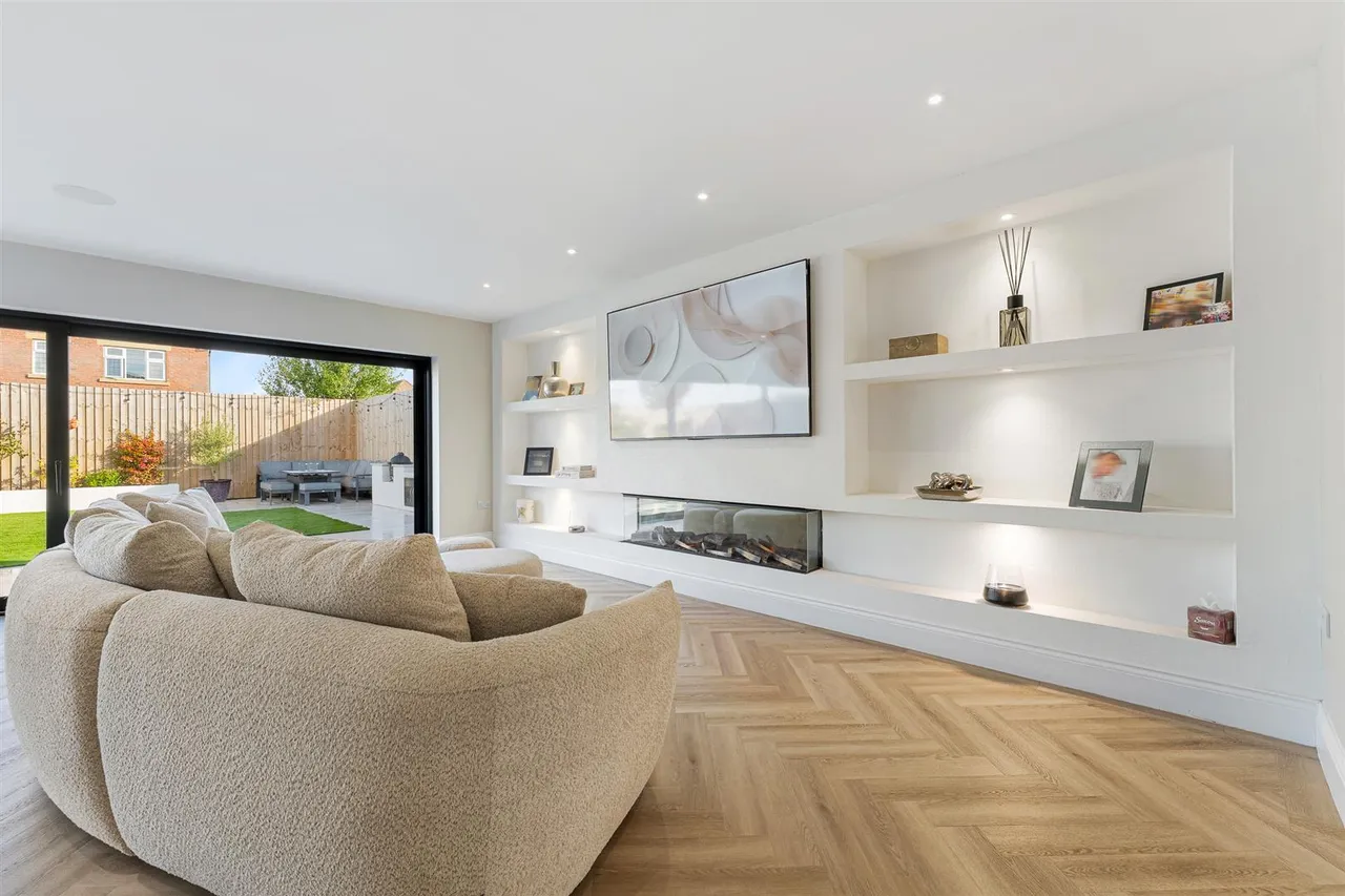 Wilmere Lane, Widnes, WA8, photo 10