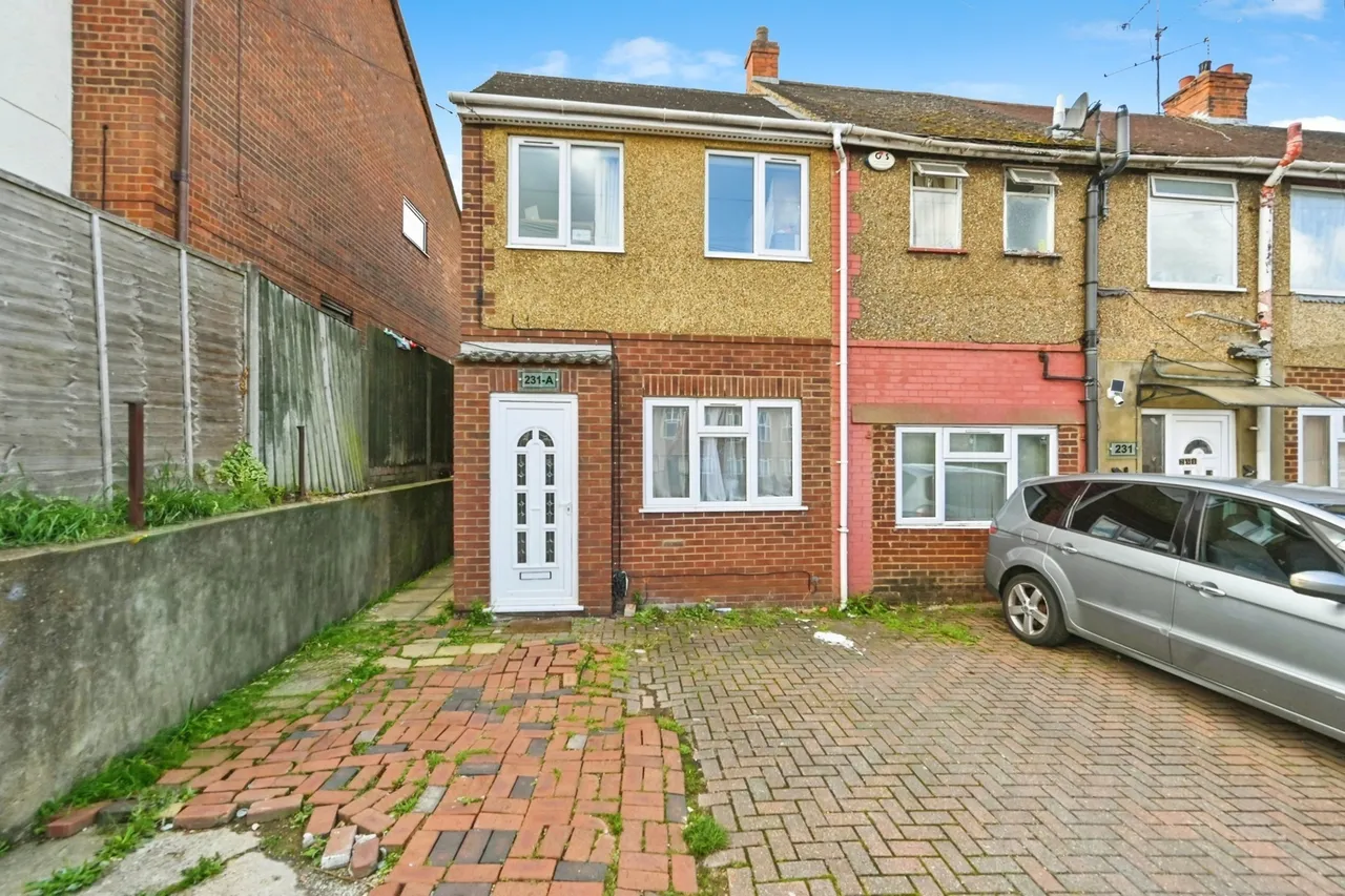 1 bed flat for sale — Marsh Road, Luton, Bedfordshire, LU3