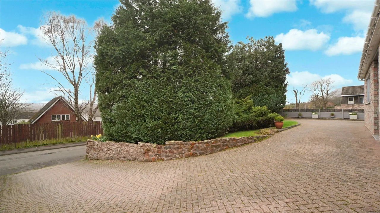 Cowden, Back Road, Alva, Clackmannanshire, FK12, photo 18