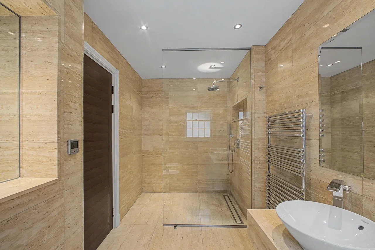 Eyebrook Road, Altrincham, photo 9
