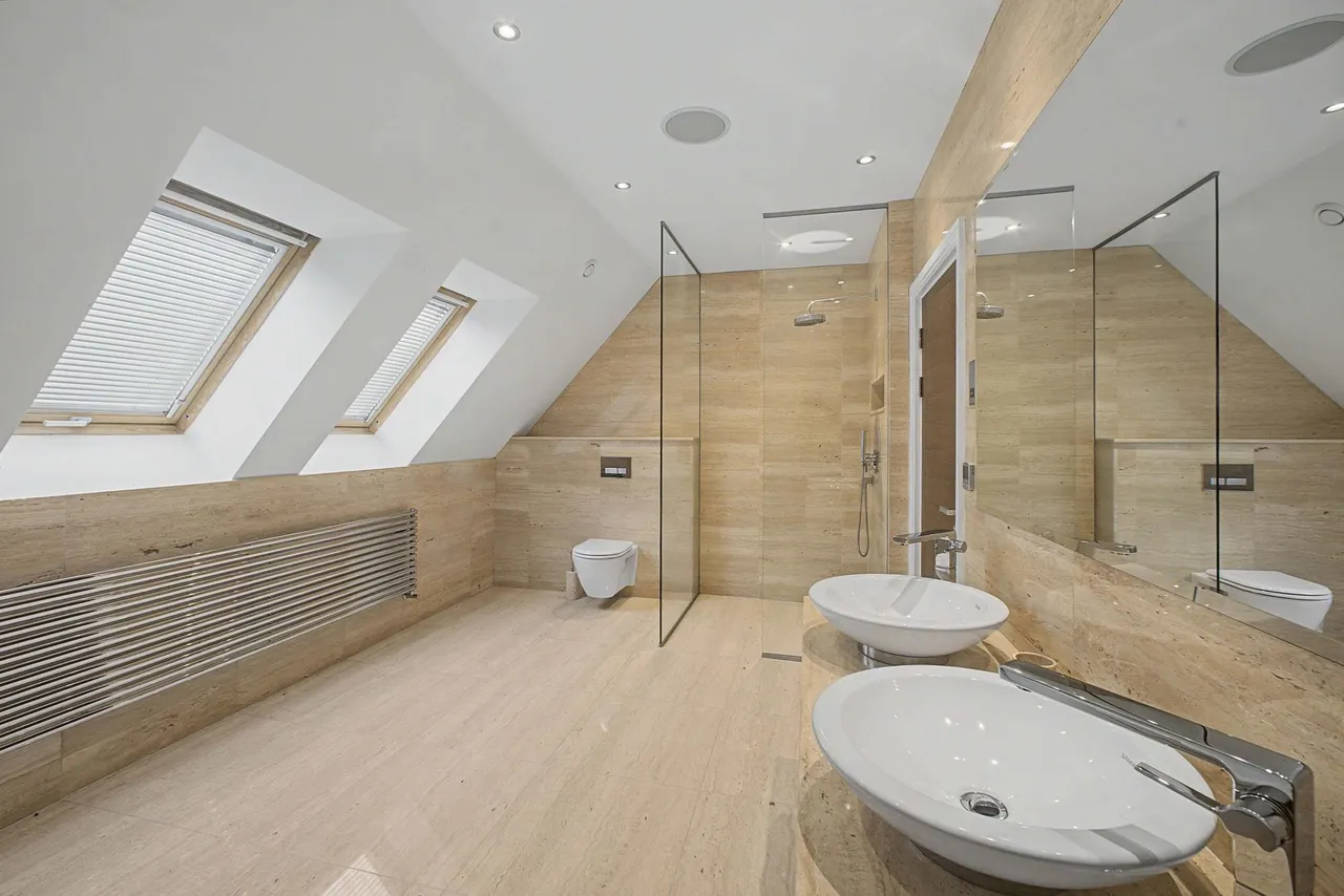 Eyebrook Road, Altrincham, photo 7