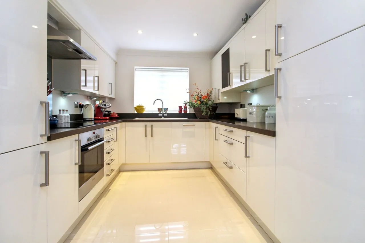 New Street Mews, Lymington, SO41, photo 3