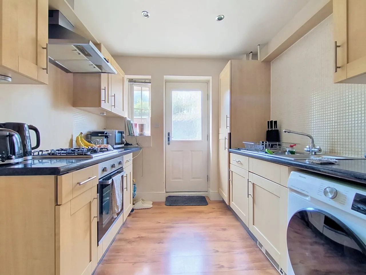 Cuniver Court, Liversedge, WF15, photo 3