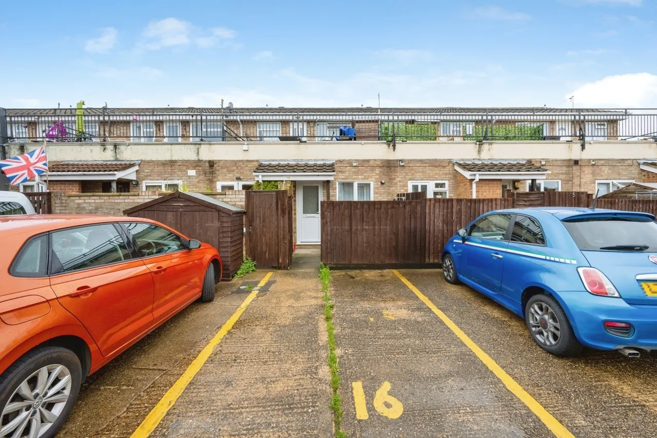 Shaldon Court, Bedford, Bedfordshire, MK40, photo 9