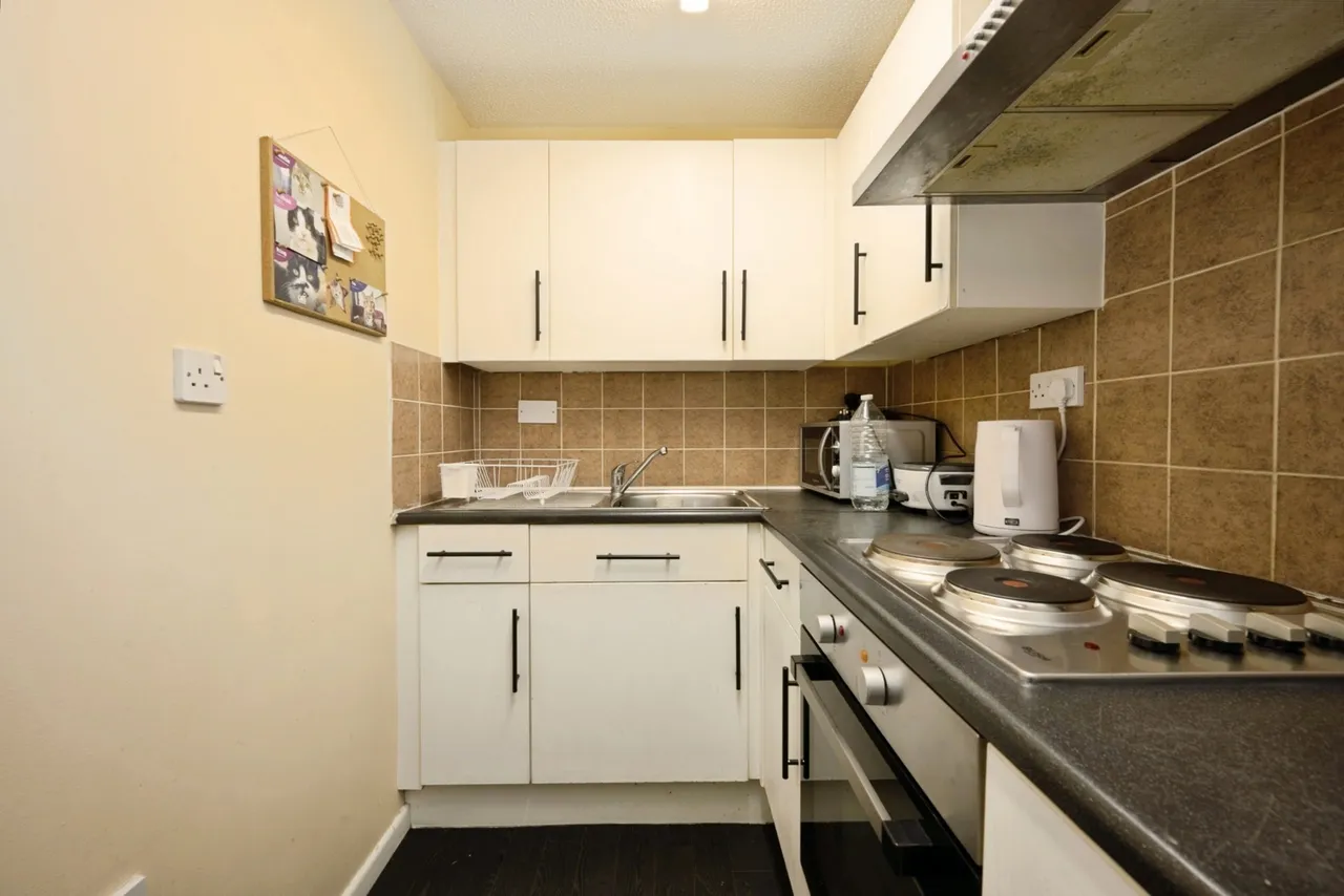 Shaldon Court, Bedford, Bedfordshire, MK40, photo 5
