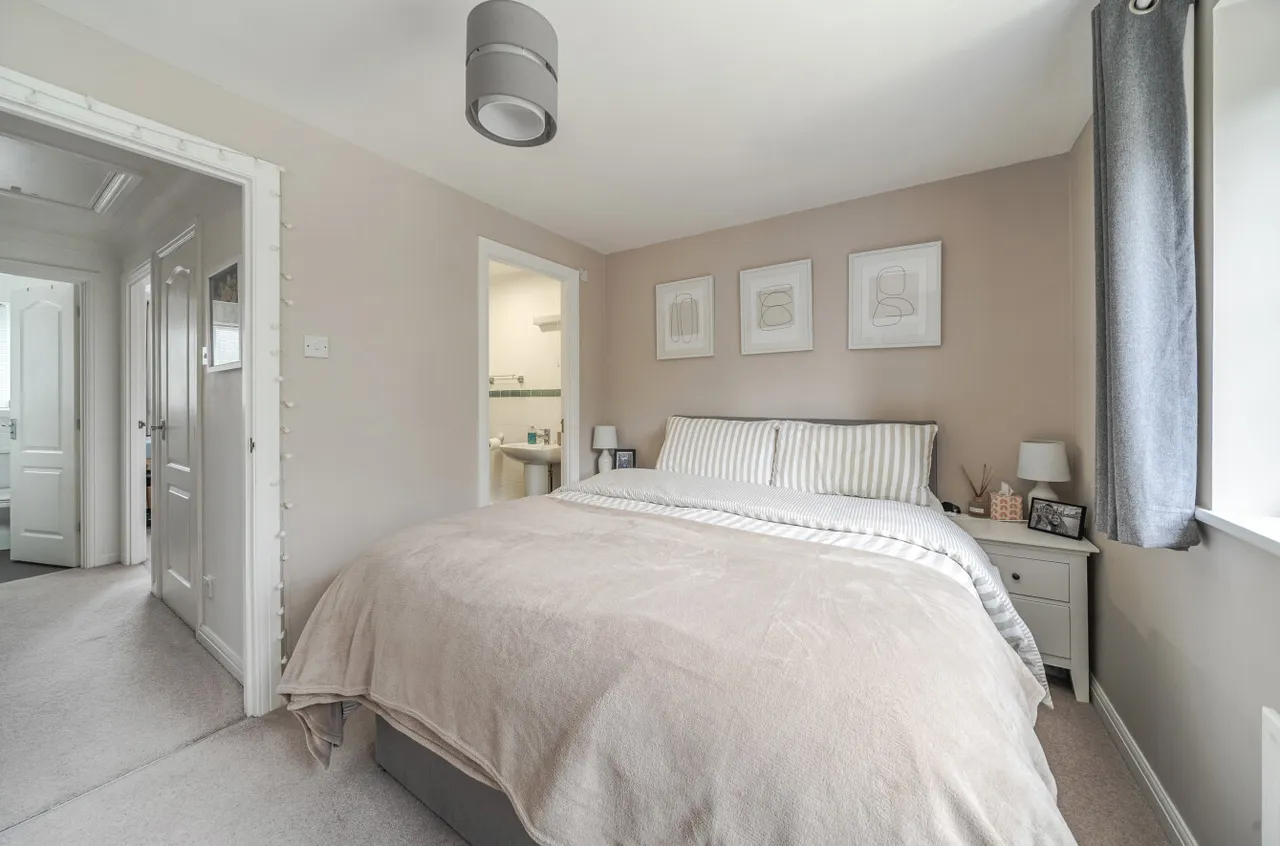 Eastbrooke Road, Alton, GU34, photo 4