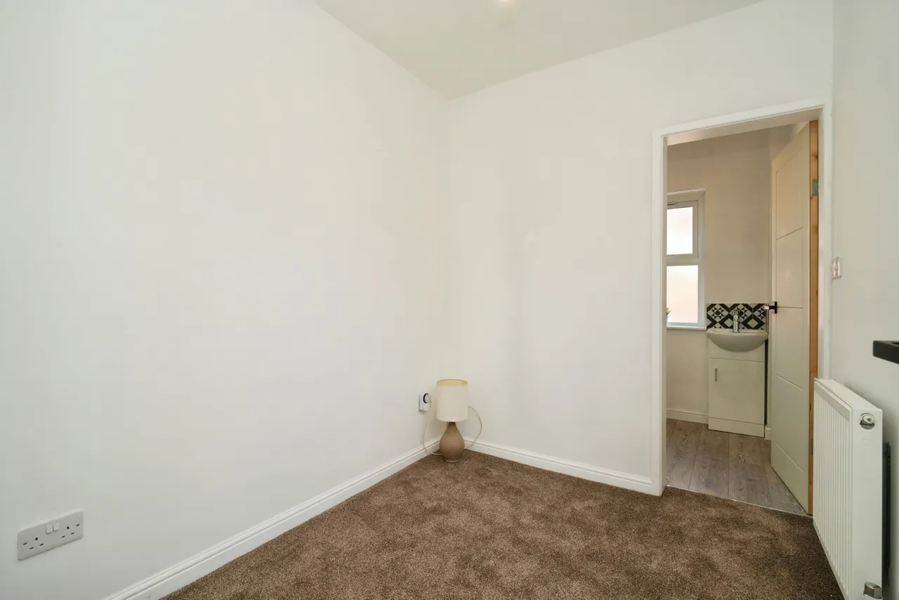 Sterratt Street, Bolton, BL1, photo 17