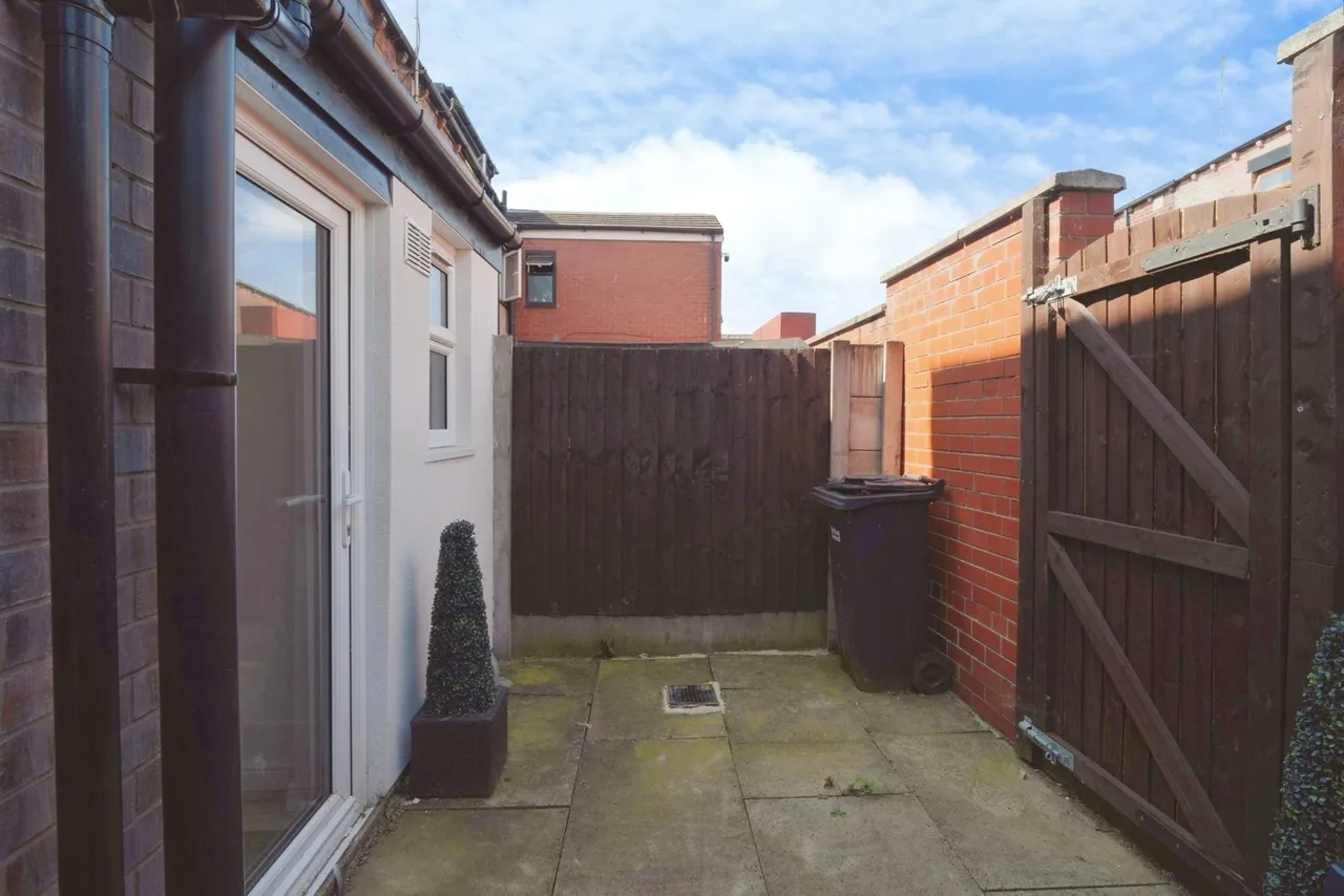 Sterratt Street, Bolton, BL1, photo 15
