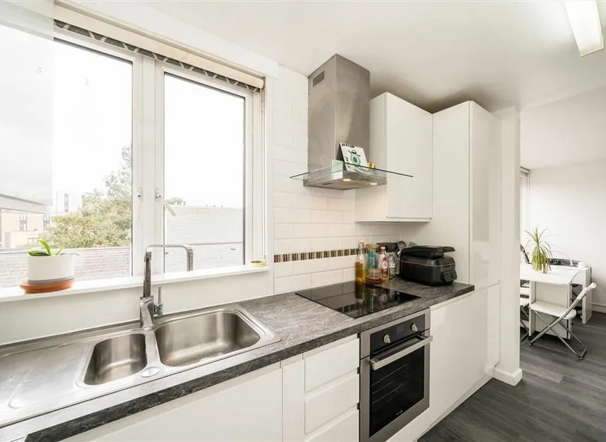 Navarre Road, Stockwell, SW9, photo 2