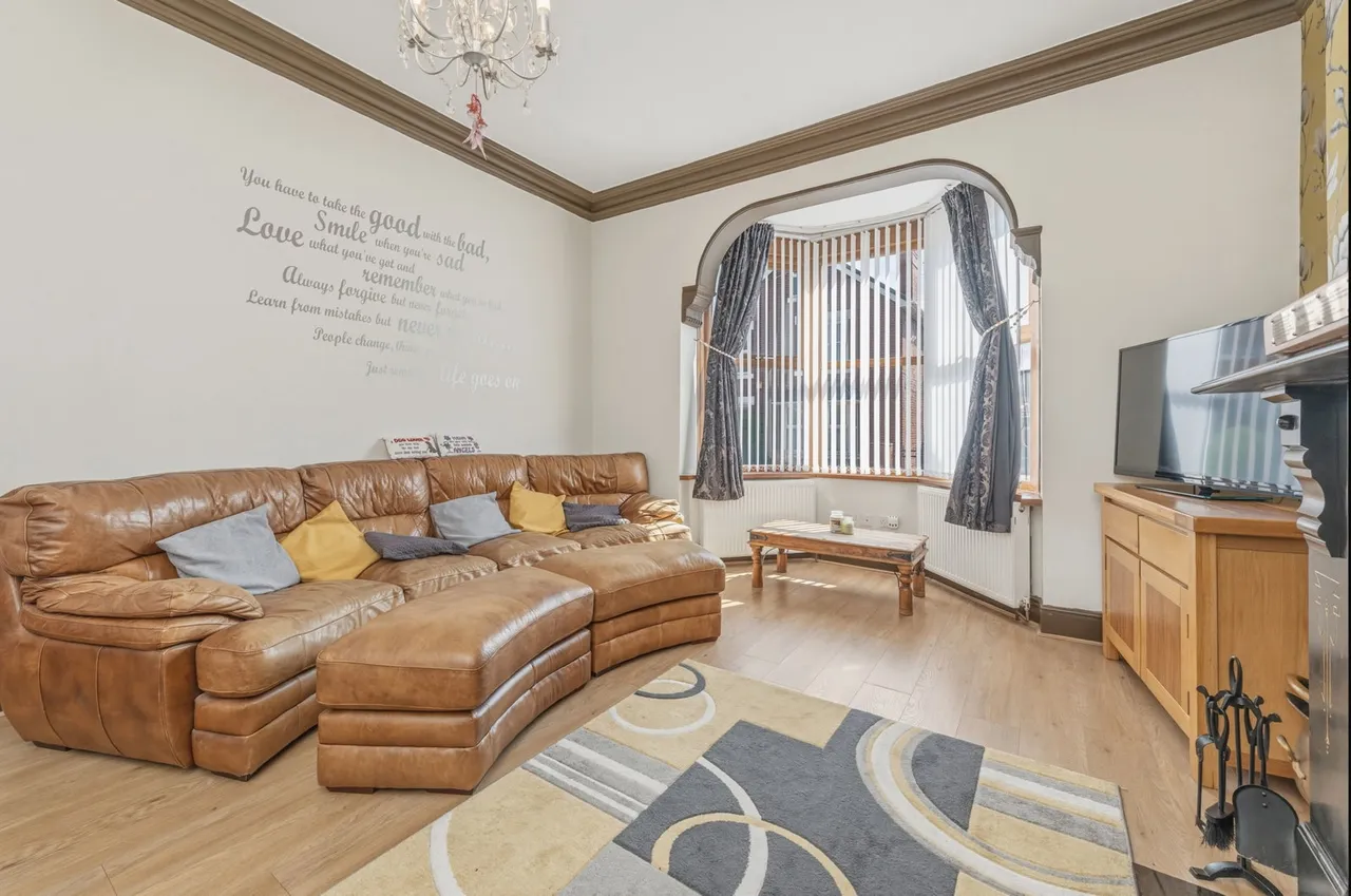 The Avenue, Crossgates, LS15, photo 3