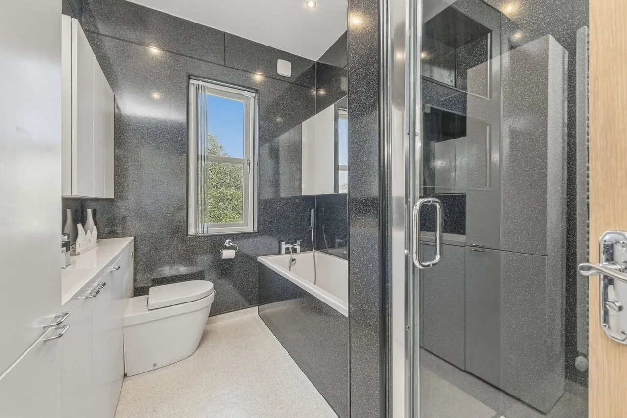 The Avenue, Crossgates, LS15, photo 17