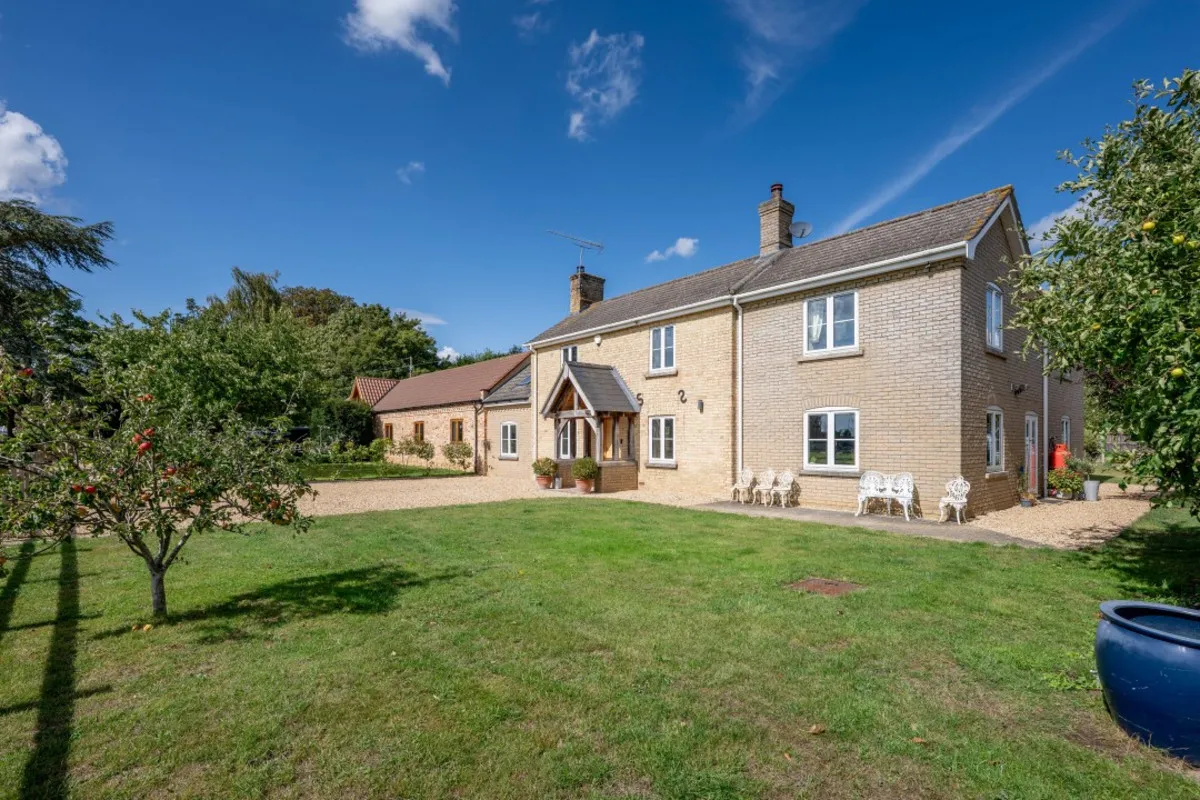 4 bed house for sale, Lynn Road, Southery, PE38