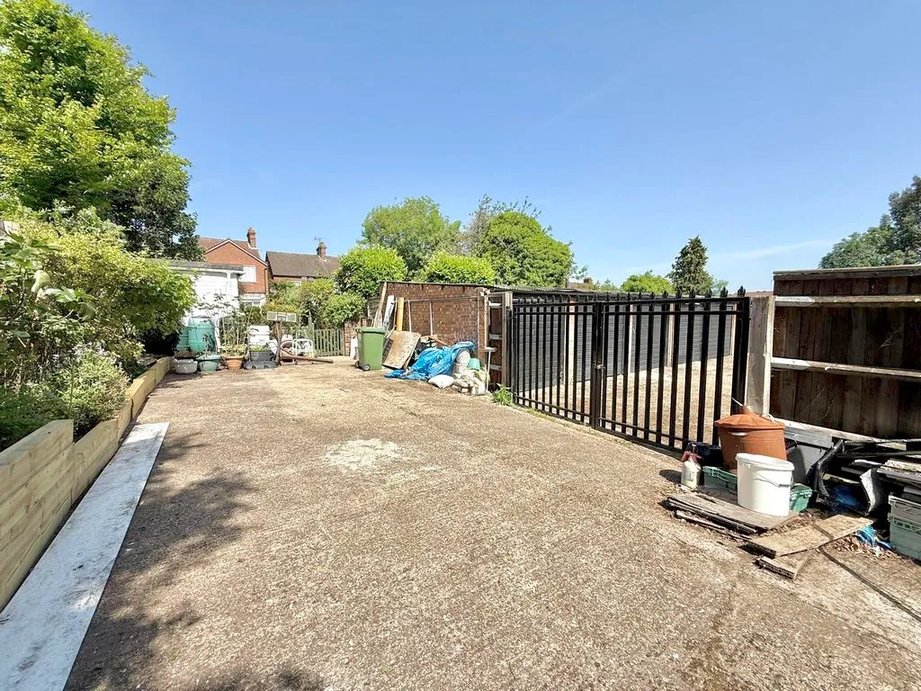 Garden Road, Dunstable LU6 3JD, photo 19