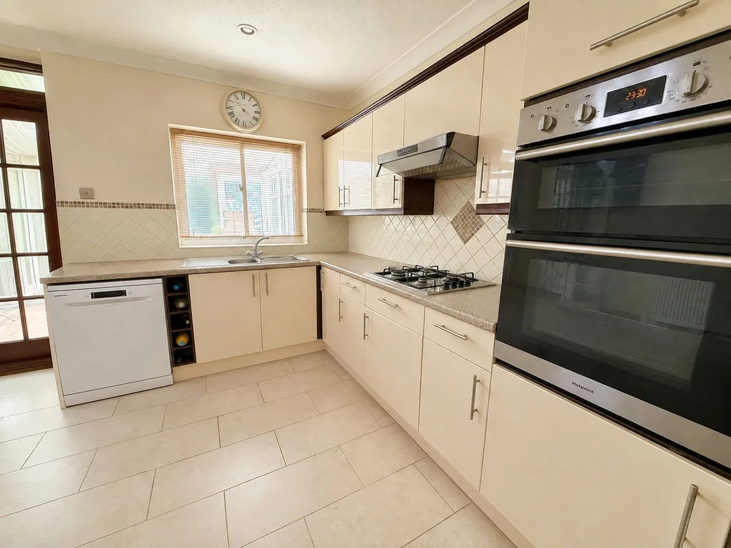 Garden Road, Dunstable LU6 3JD, photo 4