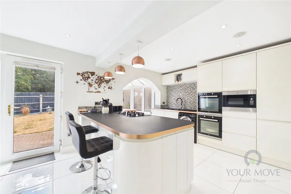 Yewtree Court, Boothville, Northampton, NN3, photo 3