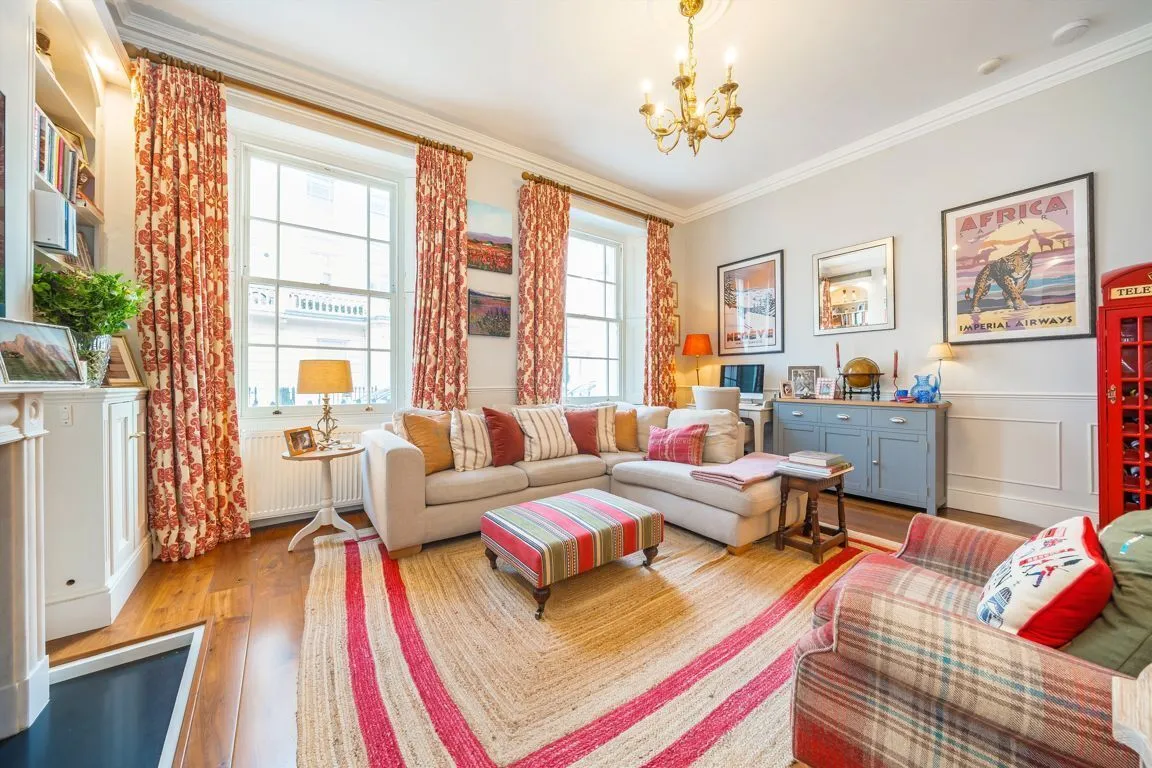 3 bed property to rent, Cumberland Street, Pimlico, SW1V
