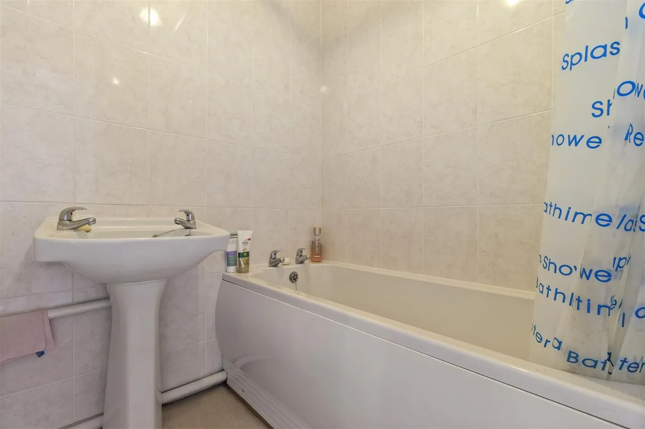 Lamorna Grove, Worthing, photo 10