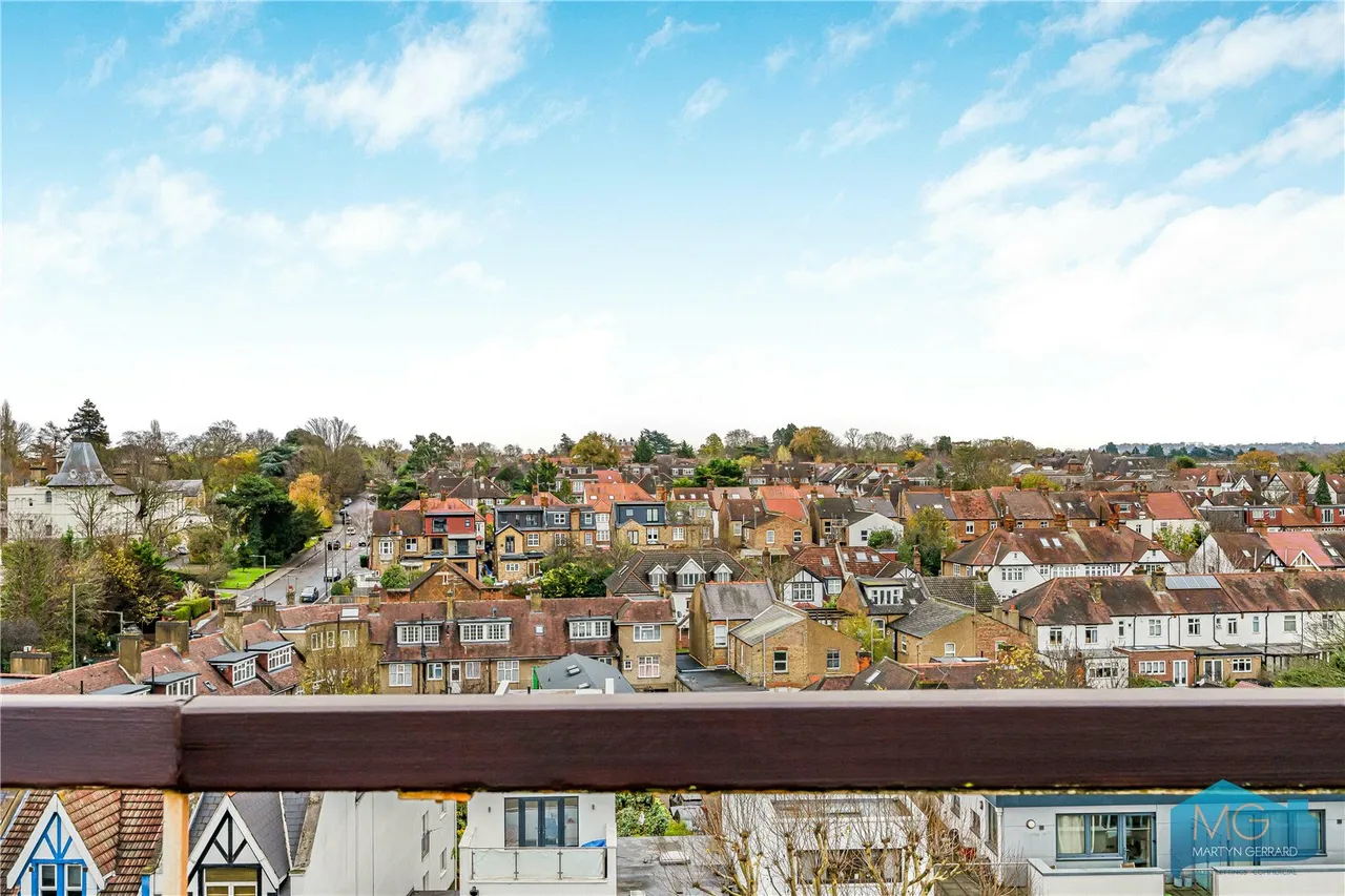 Regents Park Road, London, N3, photo 19