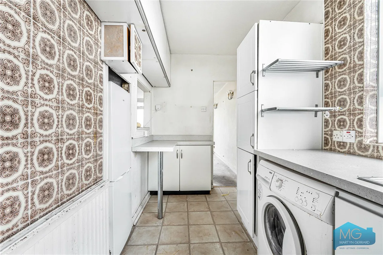 Regents Park Road, London, N3, photo 6