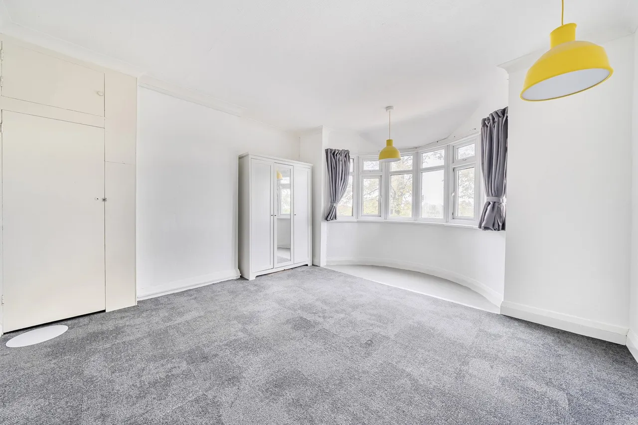 Canberra Road, SE7, photo 8