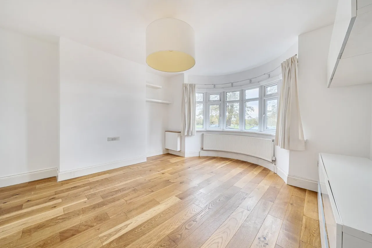 Canberra Road, SE7, photo 13