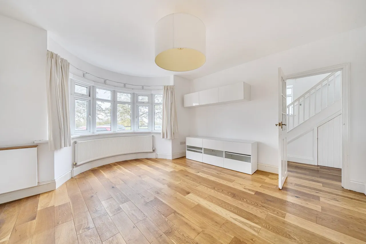 Canberra Road, SE7, photo 4