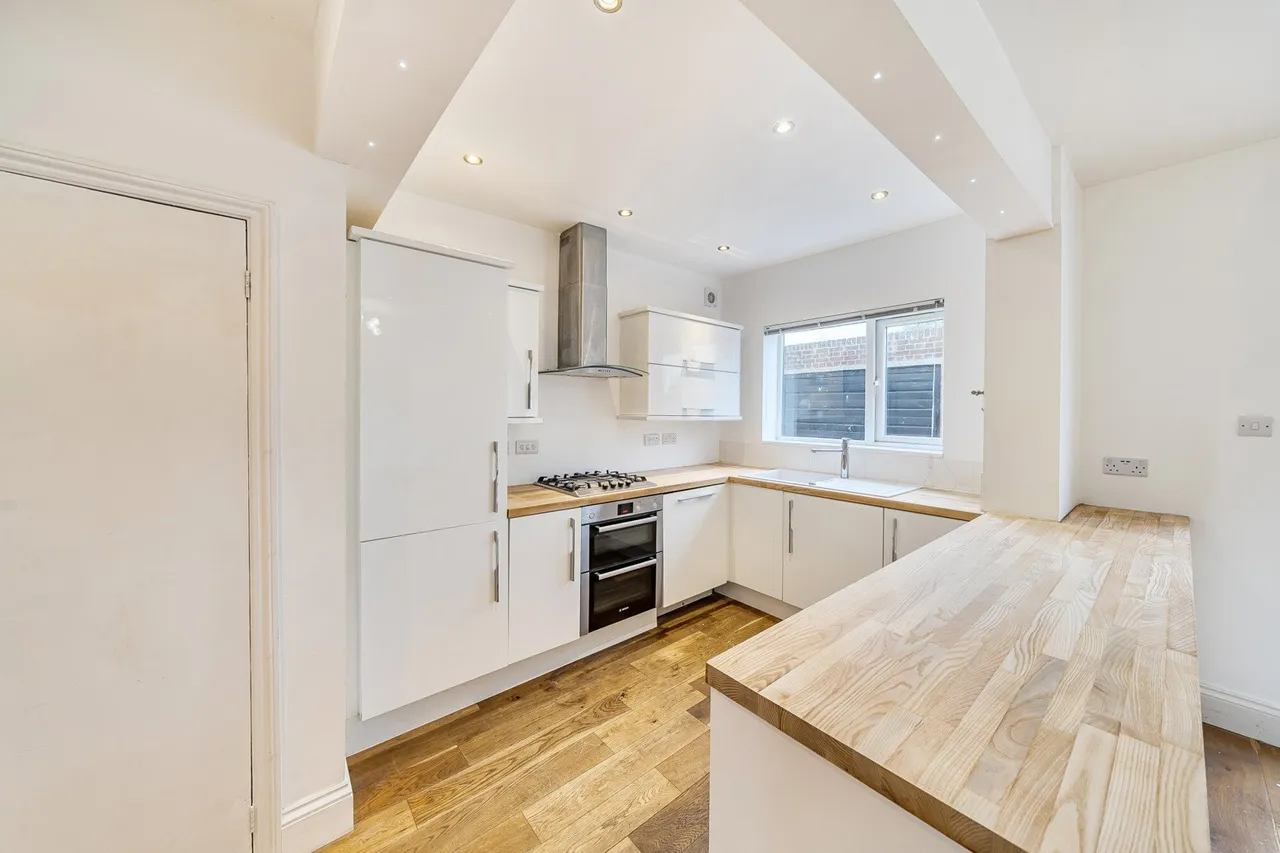 Canberra Road, SE7, photo 14
