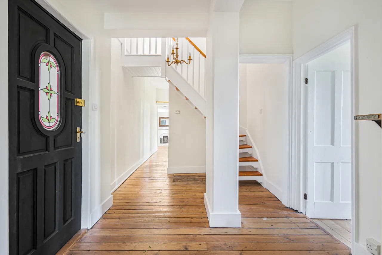 Aveley Lane, Farnham, GU9, photo 5