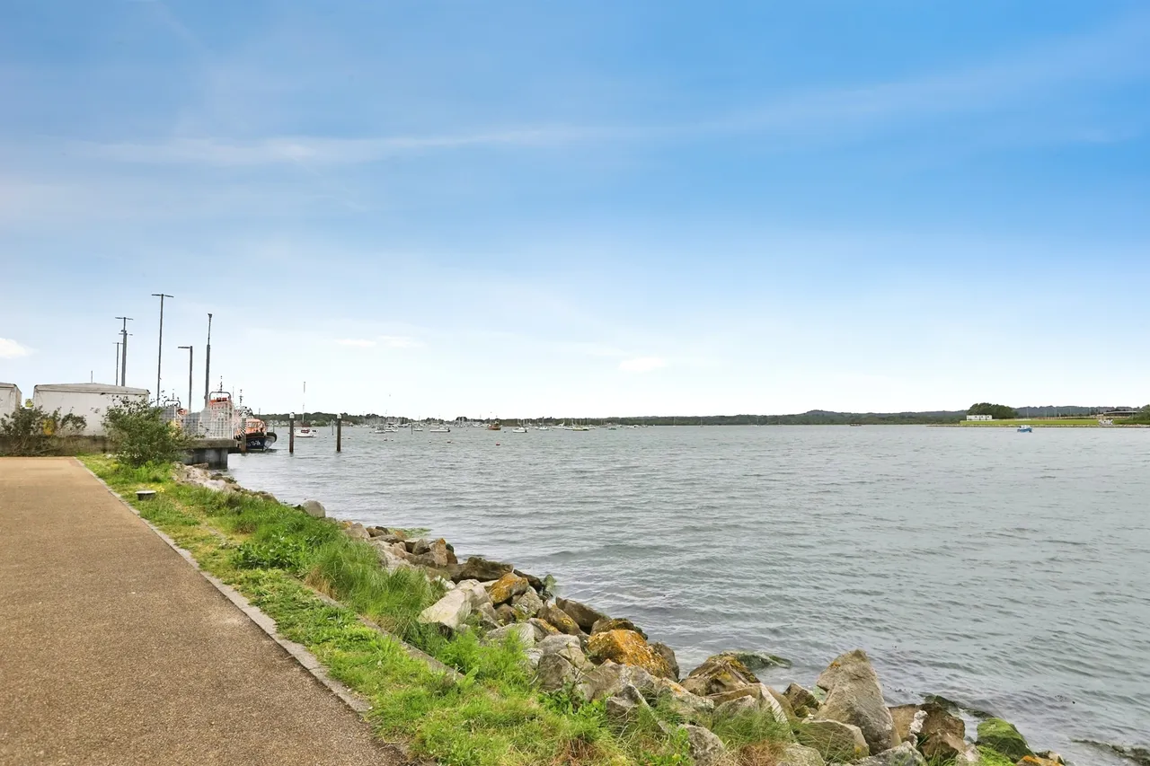 Lifeboat Quay, Poole, BH15, photo 19