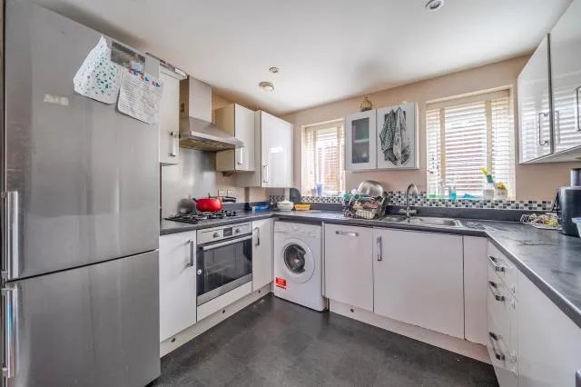 Chadwick Road, Slough, SL3, photo 2