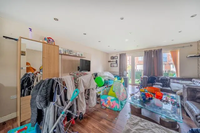 Chadwick Road, Slough, SL3, photo 13