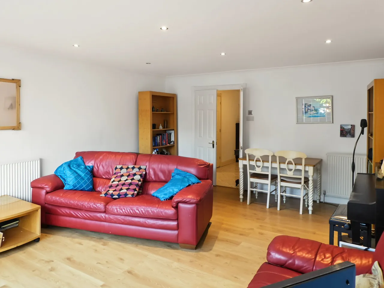 Woodford Road, E18, photo 5