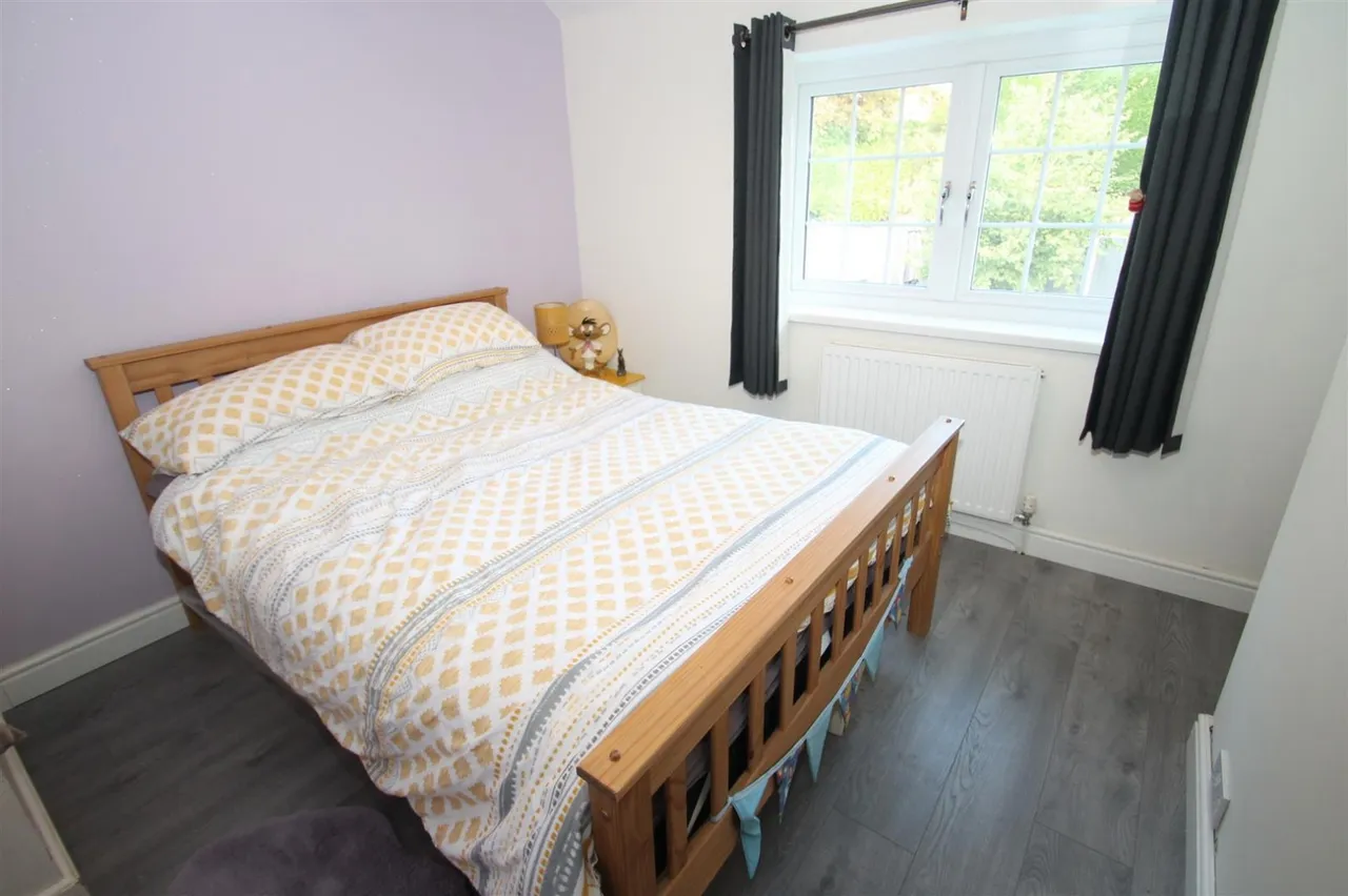 Spring Crescent, Cradley Heath, photo 8