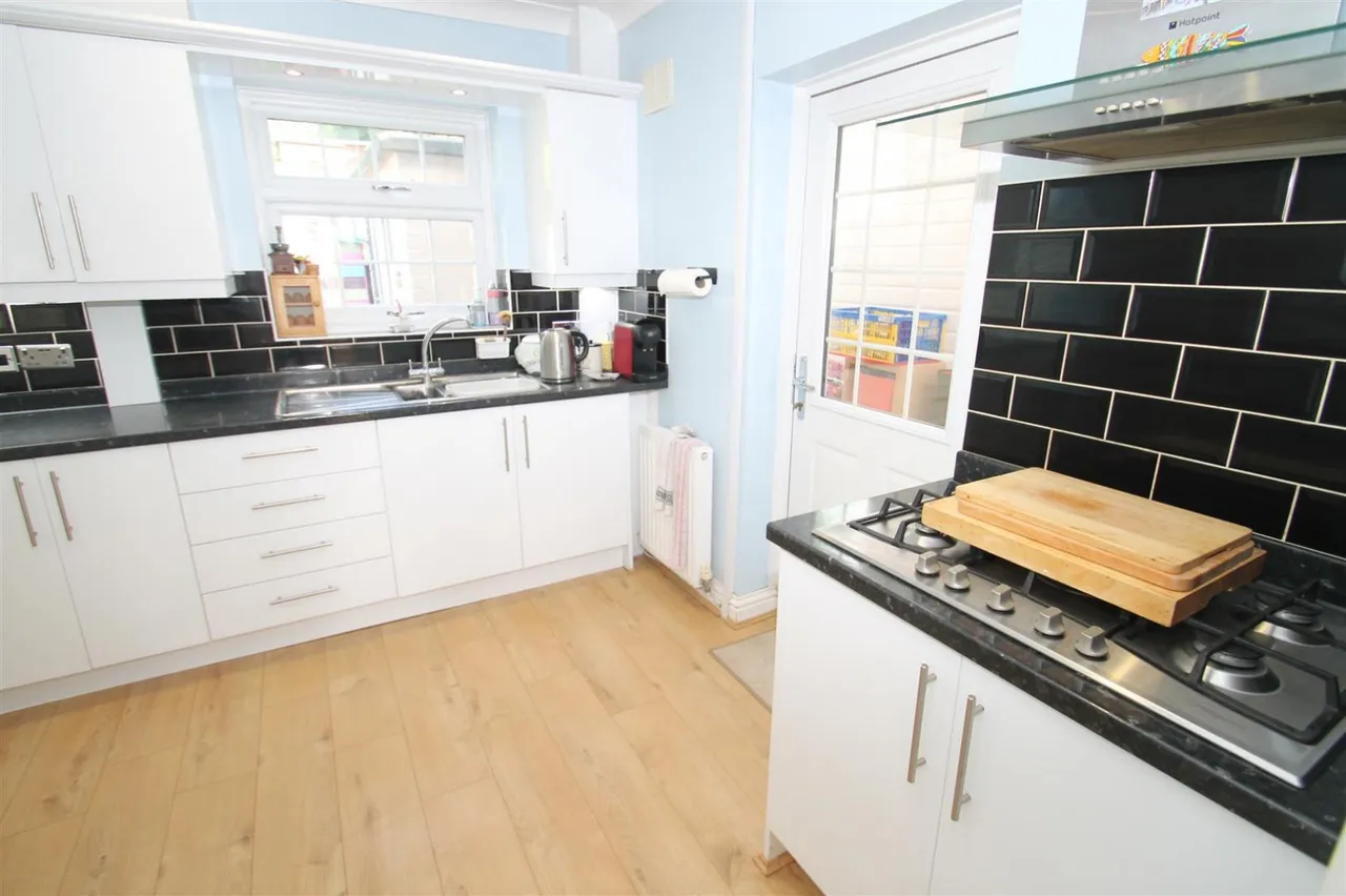 Spring Crescent, Cradley Heath, photo 3