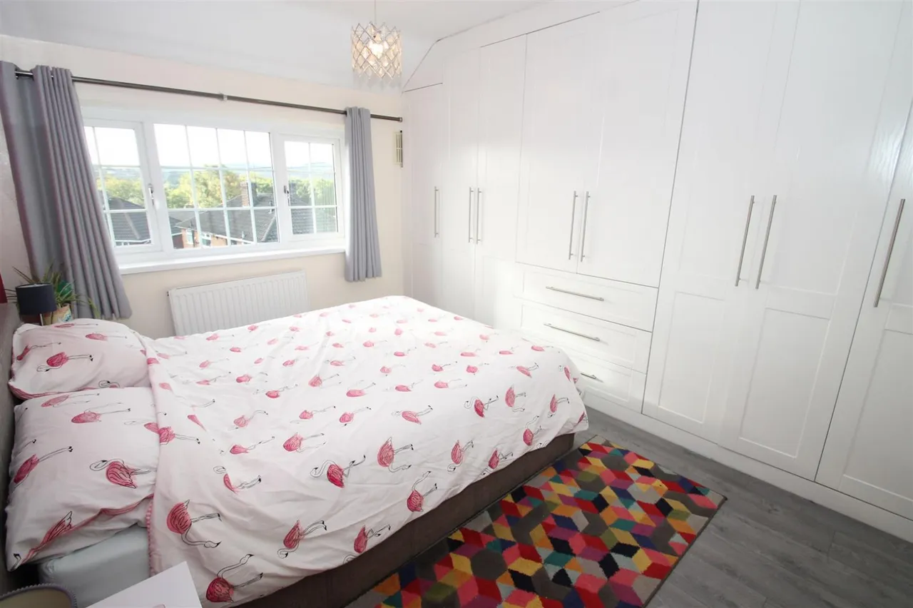 Spring Crescent, Cradley Heath, photo 9