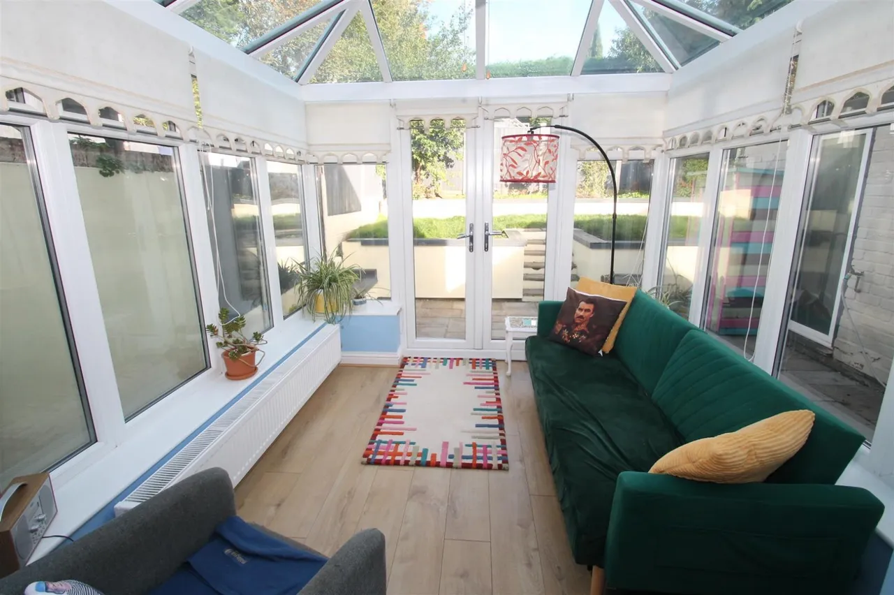 Spring Crescent, Cradley Heath, photo 5