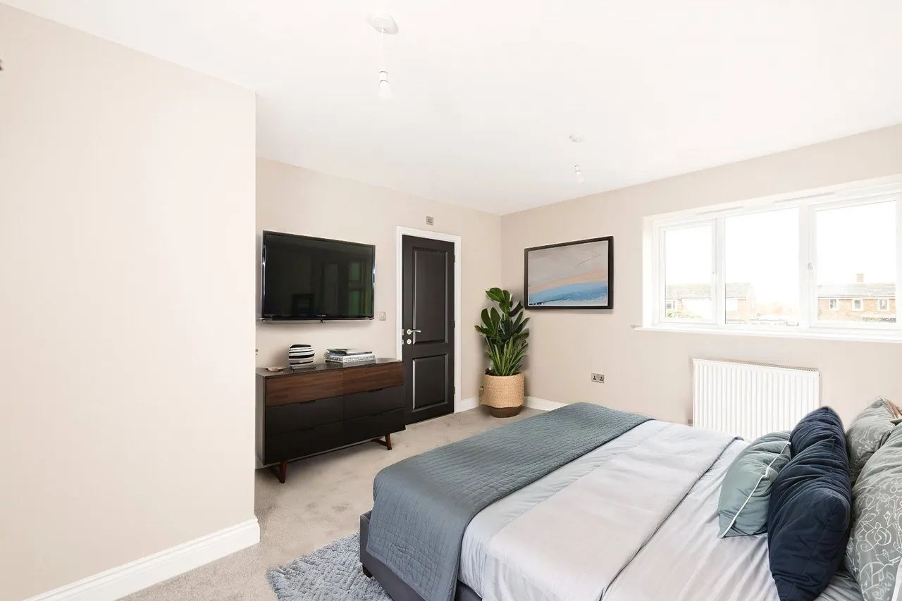 Raven Crescent, Westcott, HP18, photo 6