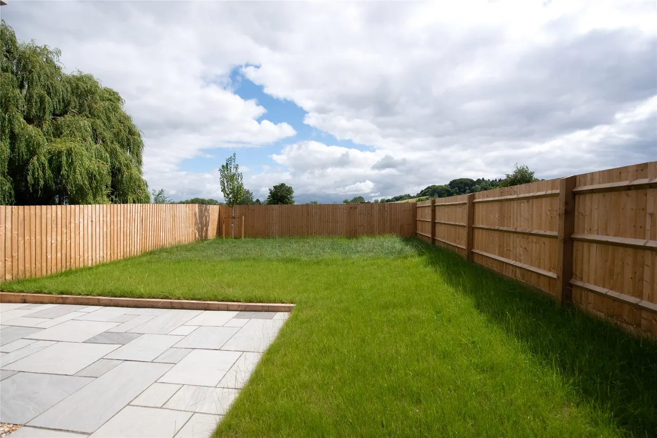 Raven Crescent, Westcott, HP18, photo 5