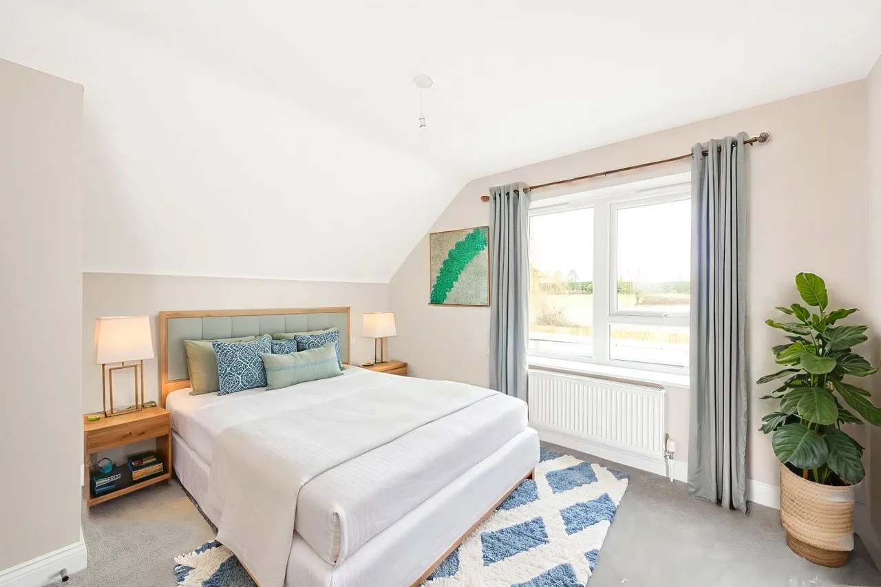 Raven Crescent, Westcott, HP18, photo 11