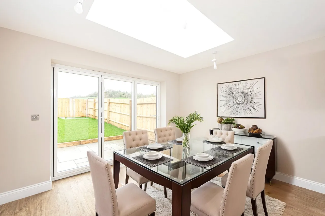 Raven Crescent, Westcott, HP18, photo 4