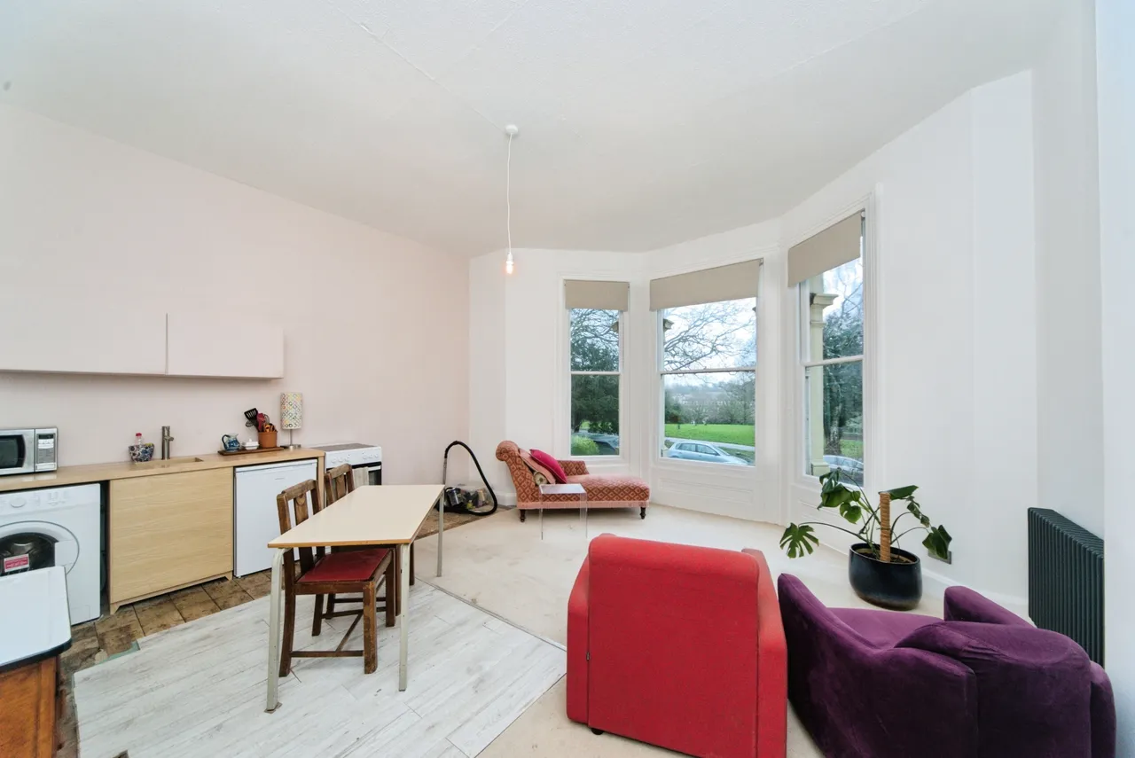 1 bed flat for sale, Charles Road, St. Leonards-On-Sea, TN38