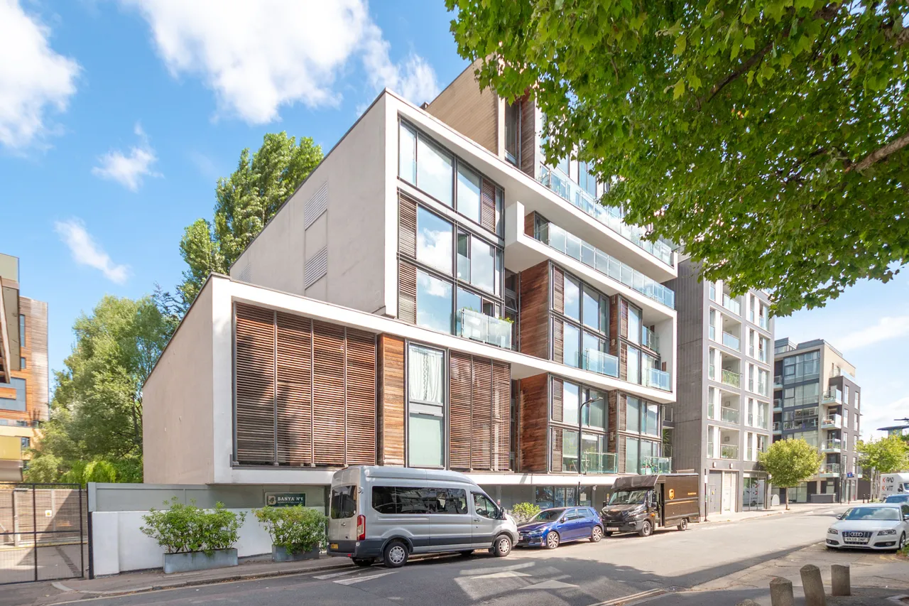 2 bed flat to rent — Unit 7 Micawber Wharf, Micawber Street, London
