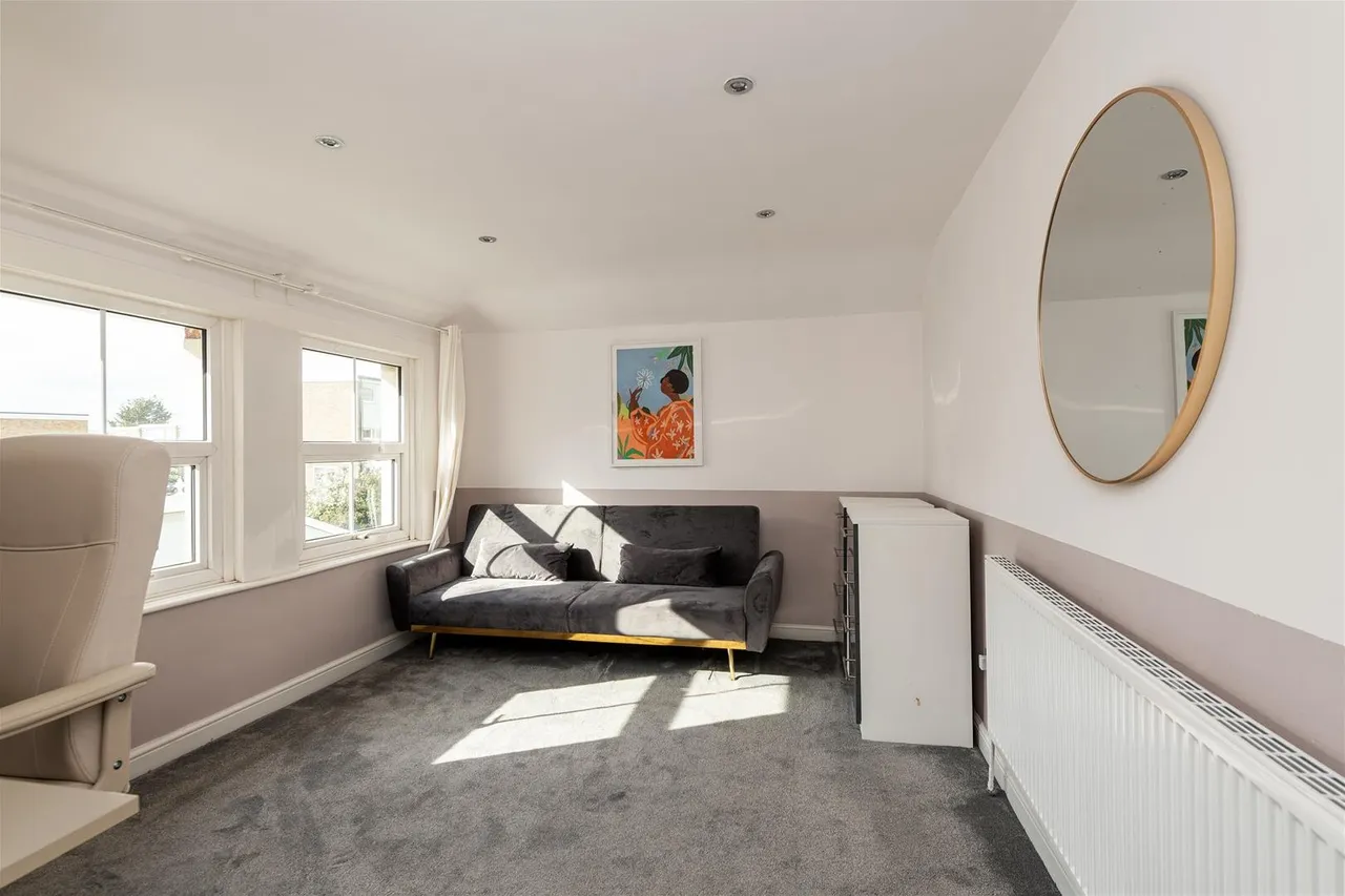 Old Road West, Gravesend DA11 0LJ, photo 12