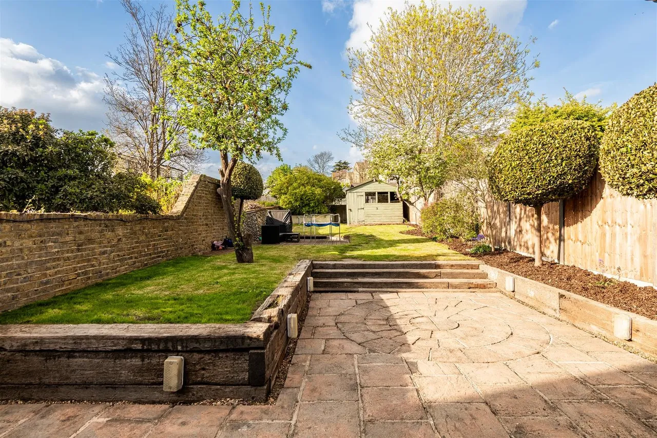 Old Road West, Gravesend DA11 0LJ, photo 8