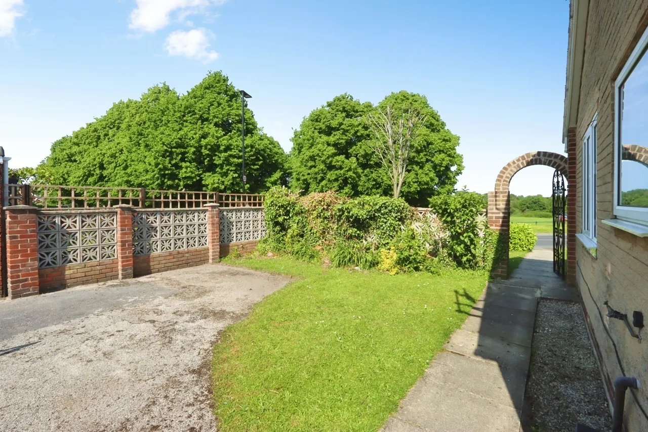Thorpe Green, Waterthorpe, Sheffield, S20, photo 15