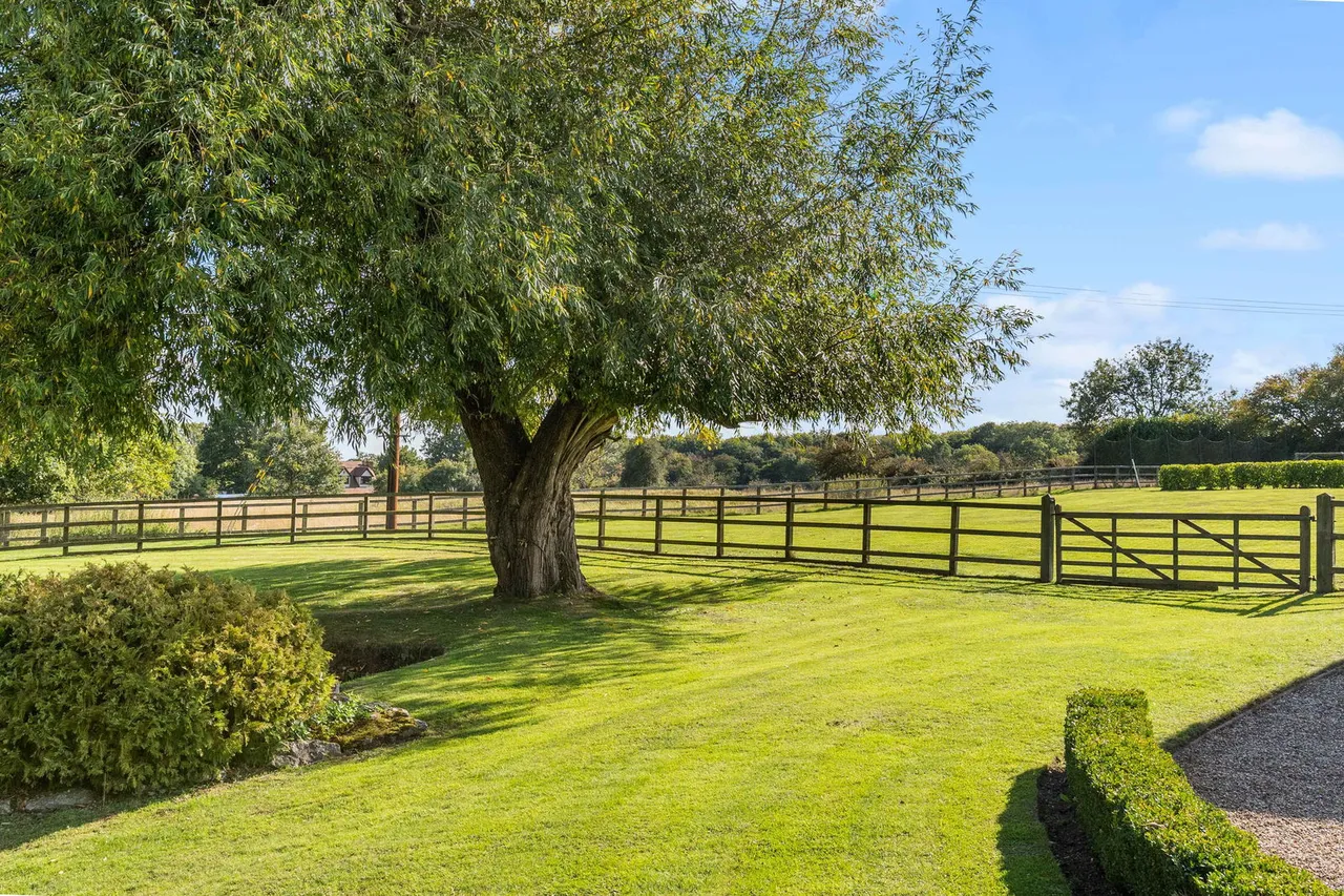 Outings Lane, Doddinghurst, CM15, photo 69