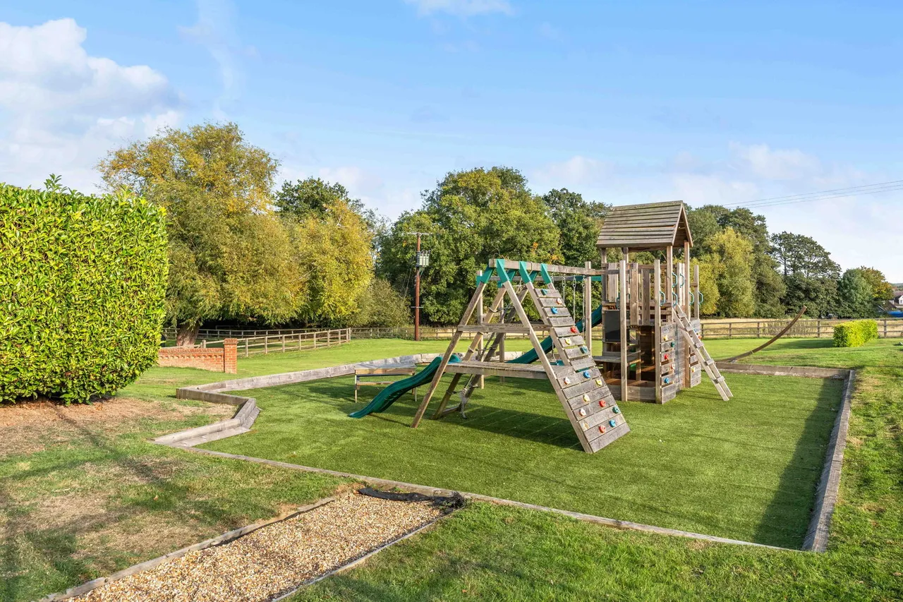 Outings Lane, Doddinghurst, CM15, photo 67