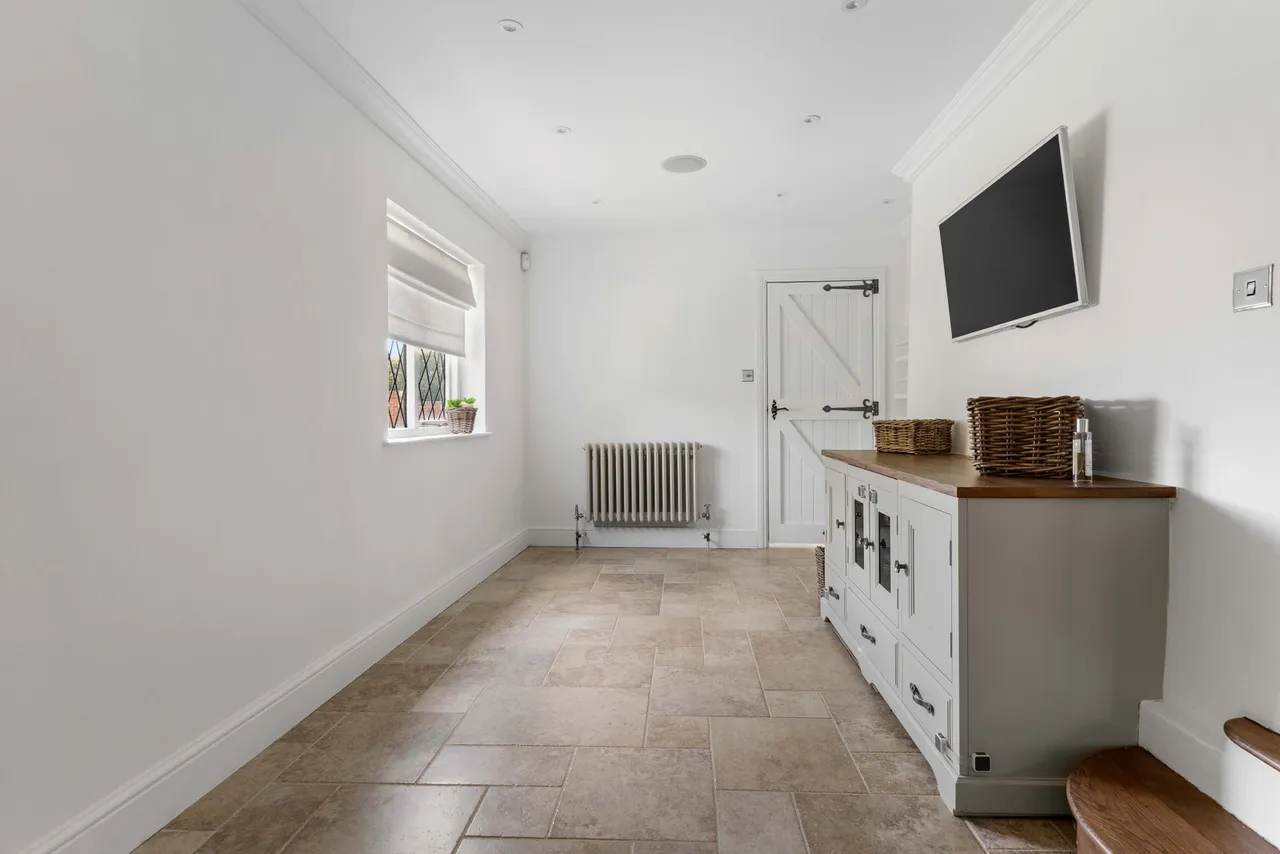 Outings Lane, Doddinghurst, CM15, photo 28