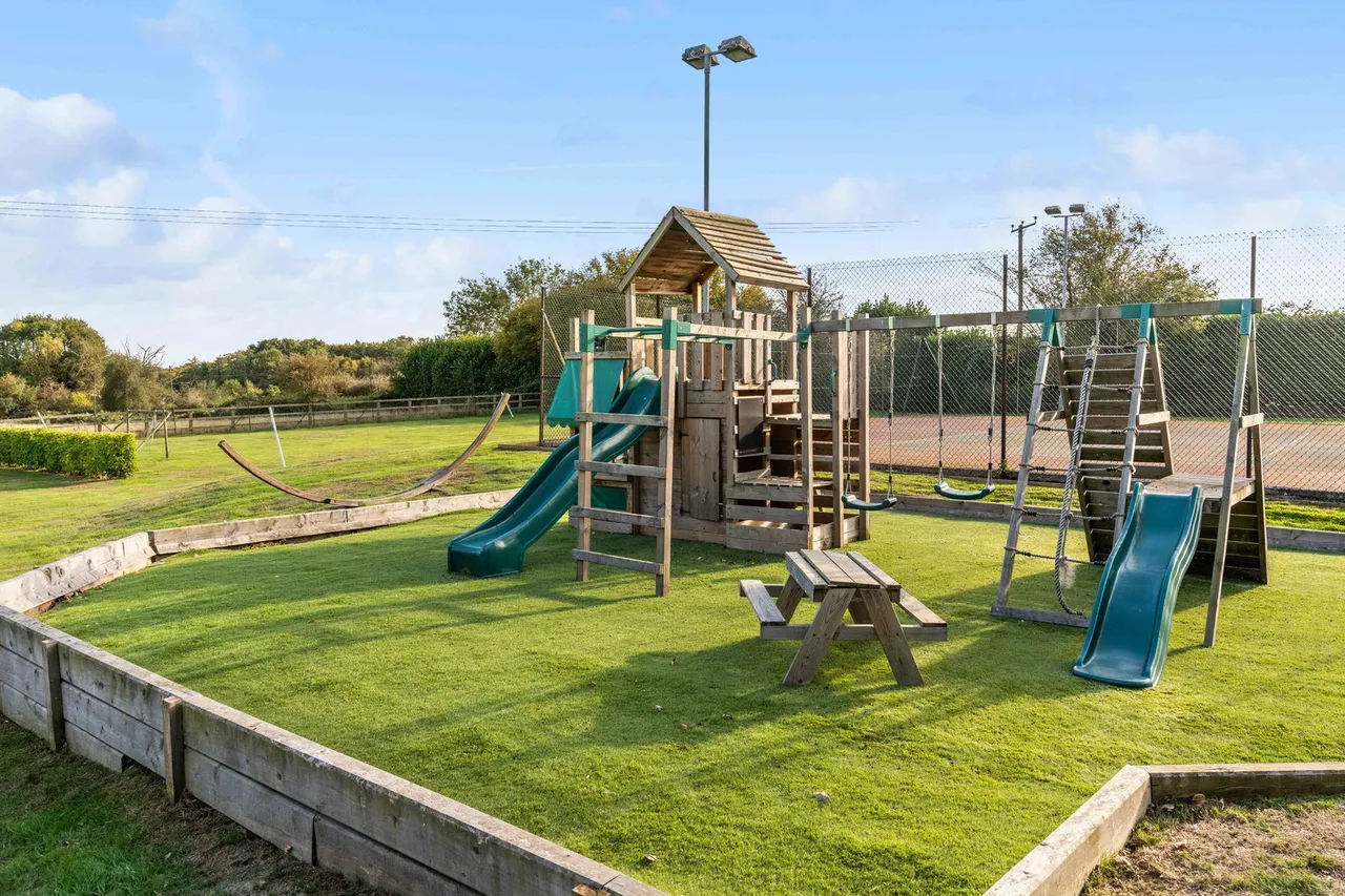 Outings Lane, Doddinghurst, CM15, photo 68