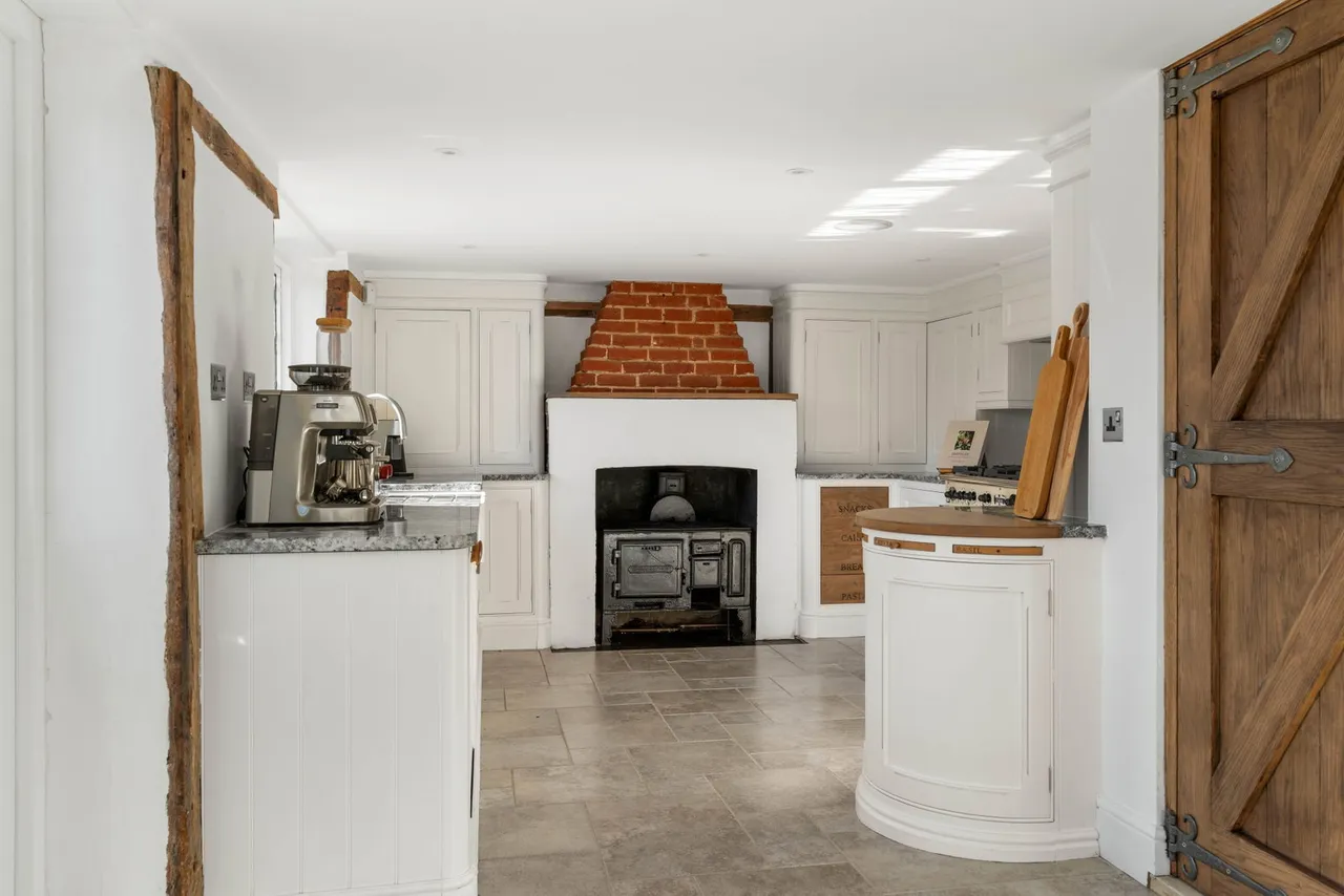 Outings Lane, Doddinghurst, CM15, photo 17